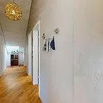 아파트 4,5-zimmer-dachgeschosswohnung Mit Ausrichtung Zur Sonne!!!