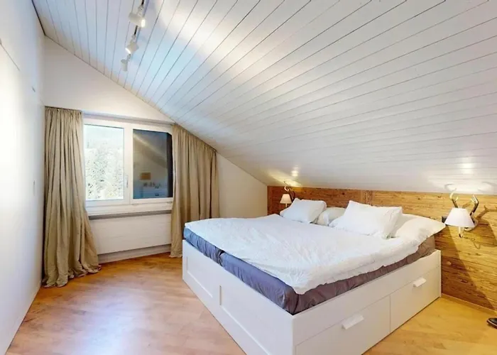 4,5-zimmer-dachgeschosswohnung Mit Ausrichtung Zur Sonne!!! *