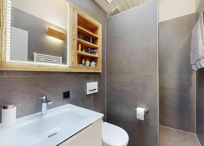 4,5-zimmer-dachgeschosswohnung Mit Ausrichtung Zur Sonne!!! Lenzerheide